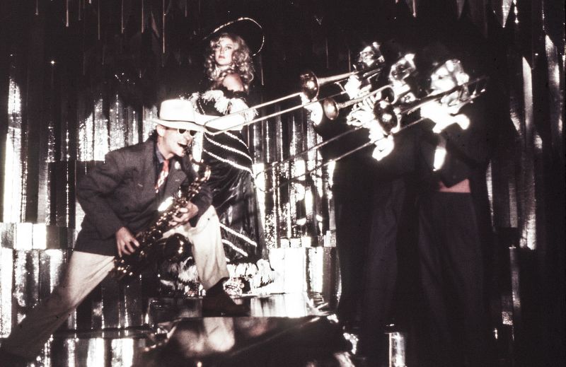File:Whifler-vf-17-niteclubsenadapeggyandband.jpg