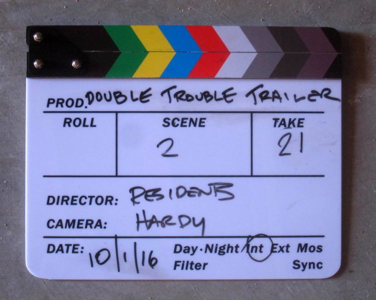 File:Doubletroubletrailer-clapboard.jpg